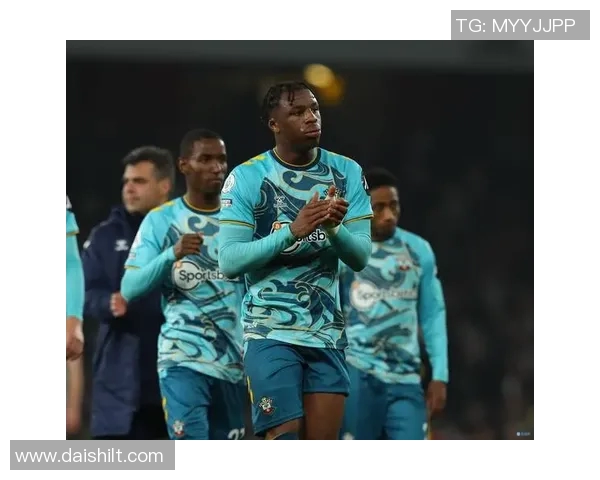 天空报道圣徒拒绝波尔图1900万报价贝利斯坚持要价更高的决策 天空报道圣徒拒绝波尔图1900万报价贝利斯坚持要价更高的决策