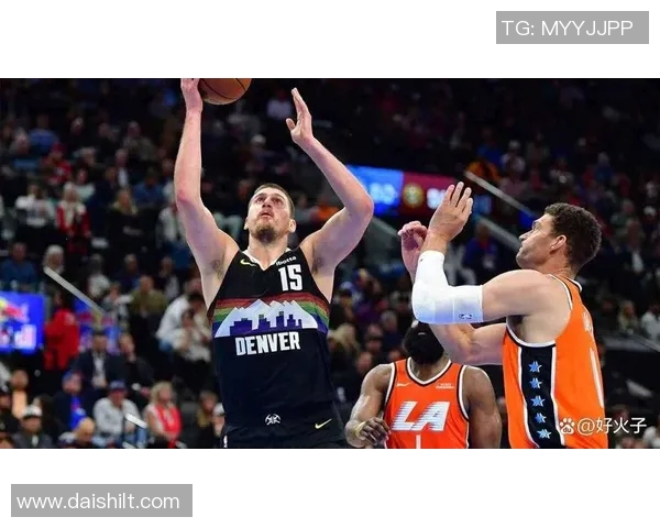 尼古拉约基奇：篮球场上的全能巨星与传奇之路